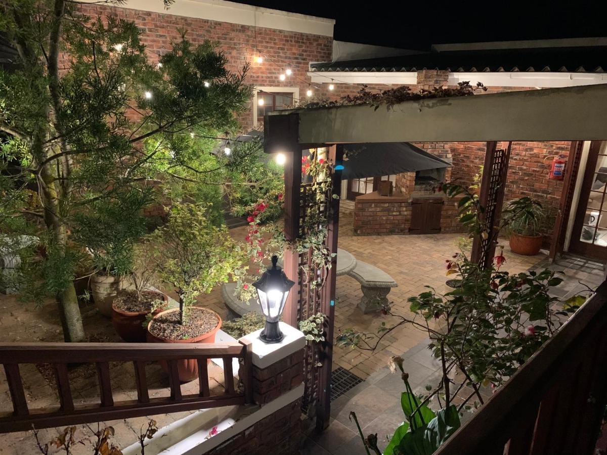 Green Pastures Guesthouse Джордж Екстер'єр фото